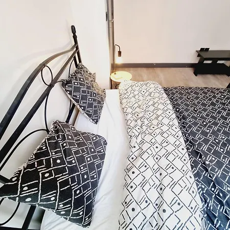 Apartment Duplex En Centre-ville De Inclus - Fr-1-510-232 *